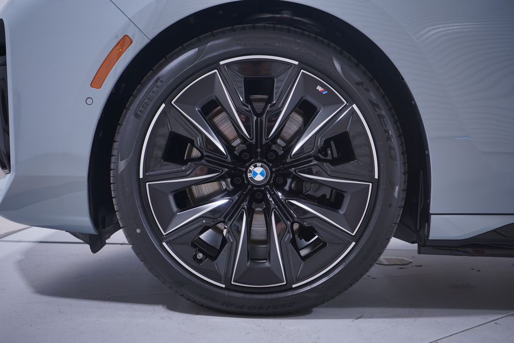 Thumbnail: 2026 BMW i7 - 2