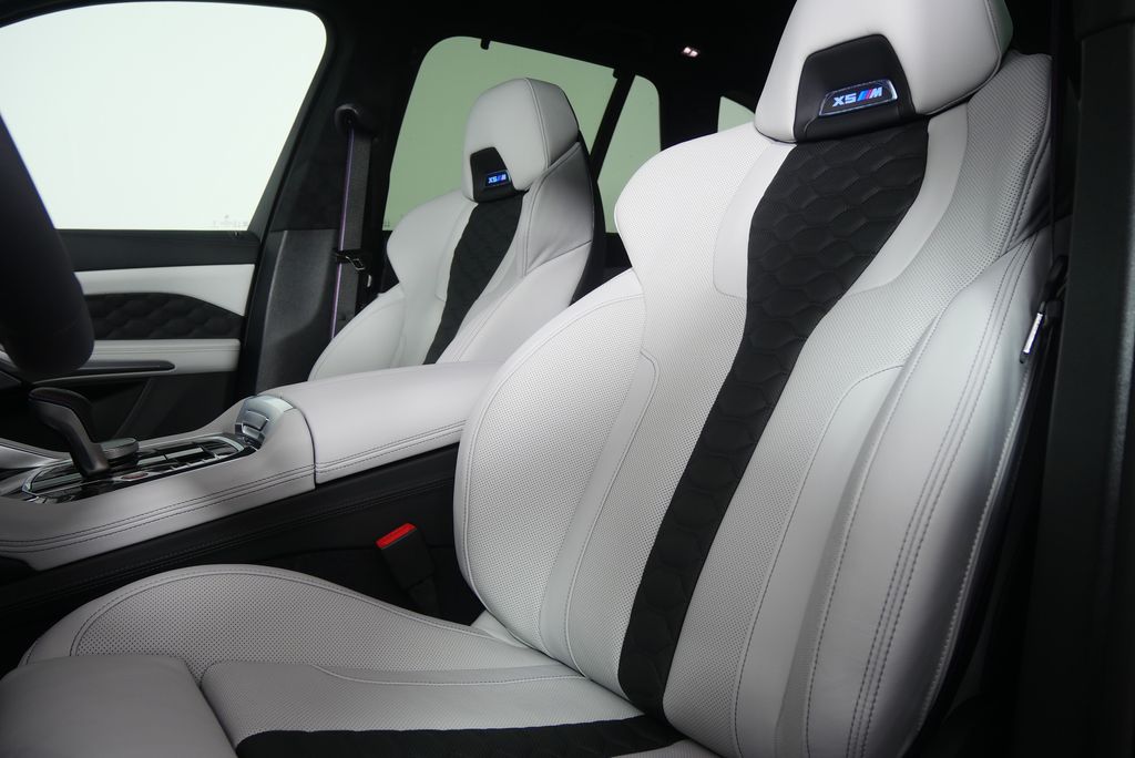 Thumbnail: 2026 BMW X5 - 11