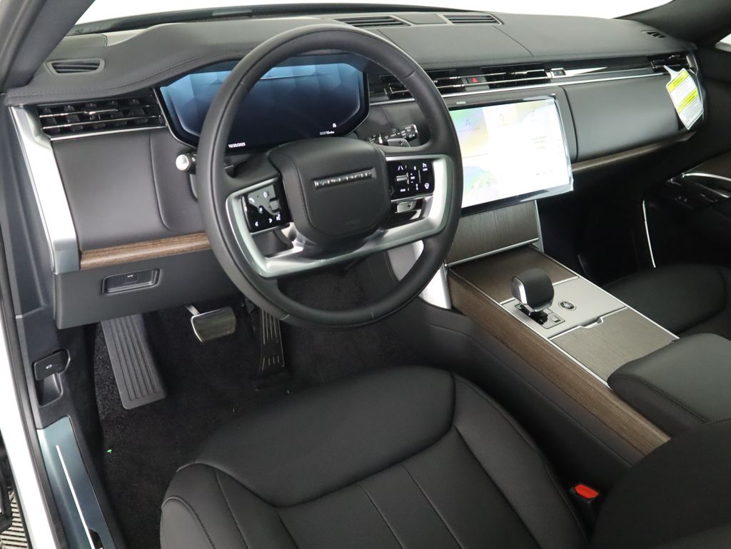 Thumbnail: 2025 Land Rover Range Rover - 10