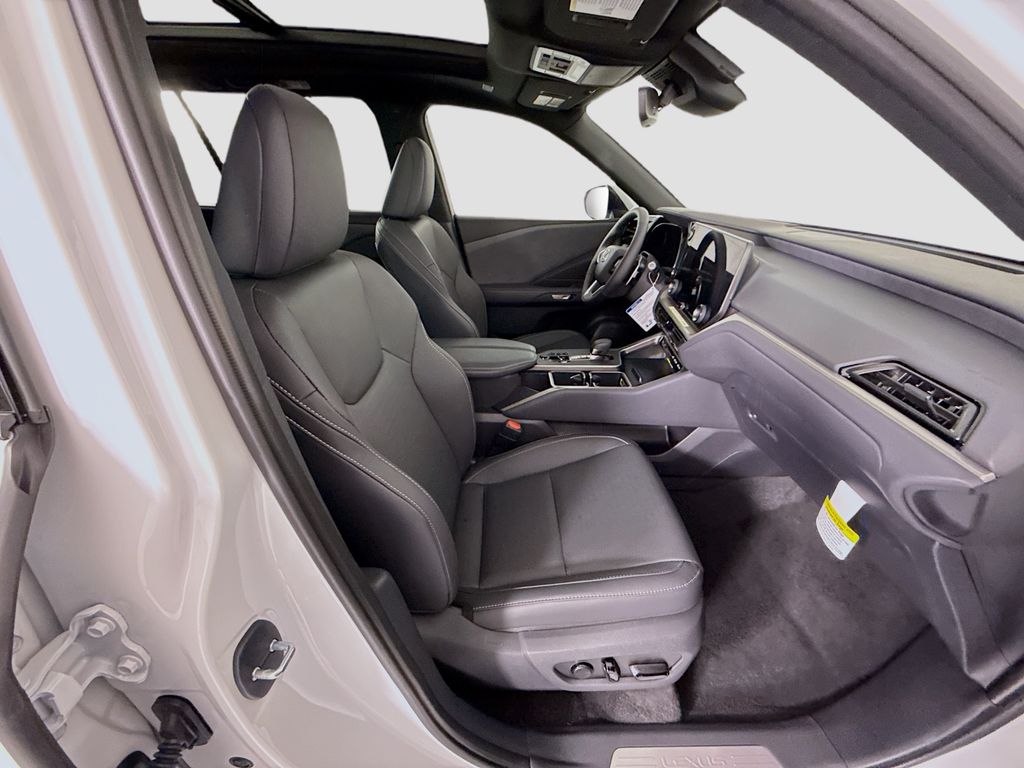 Thumbnail: 2026 Lexus TX - 21