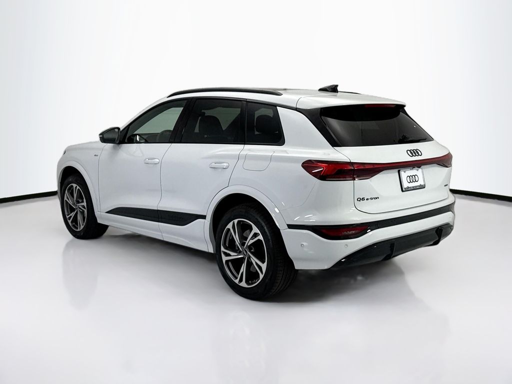 Thumbnail: 2027 Audi Q6 e-tron - 7