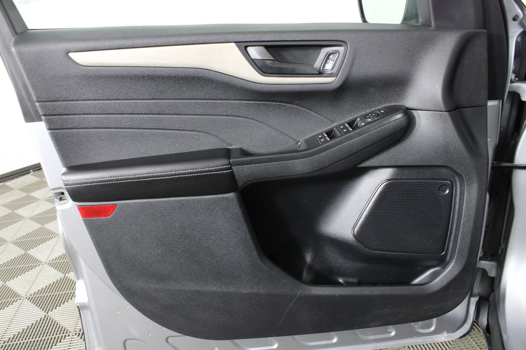 Used 2022 Ford Escape for sale in 