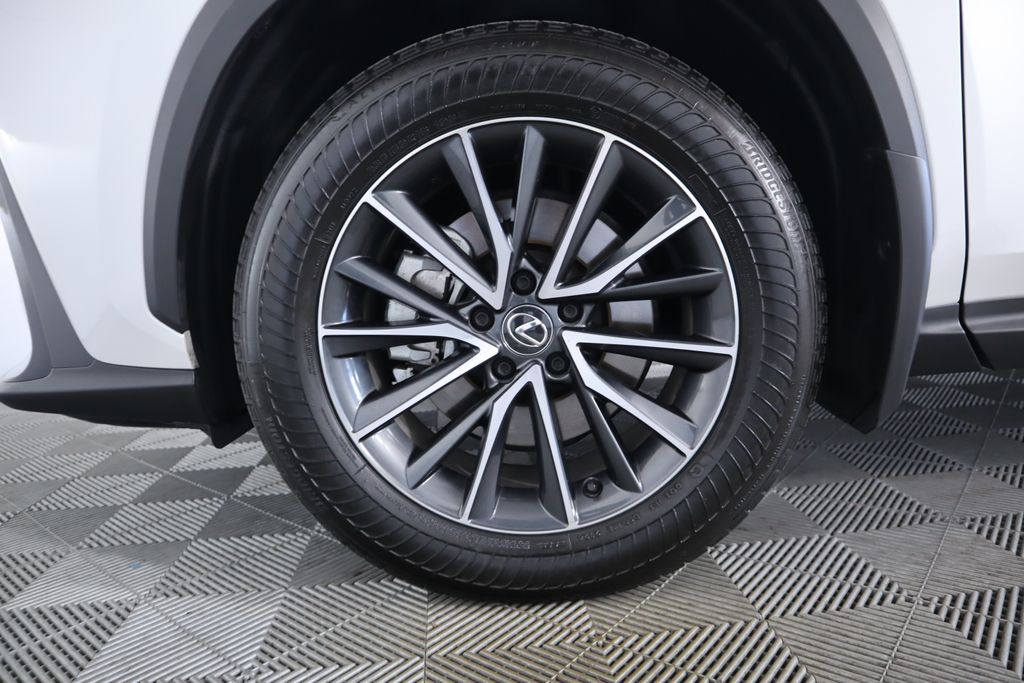 2025 Lexus NX Hybrid 350h Premium 32