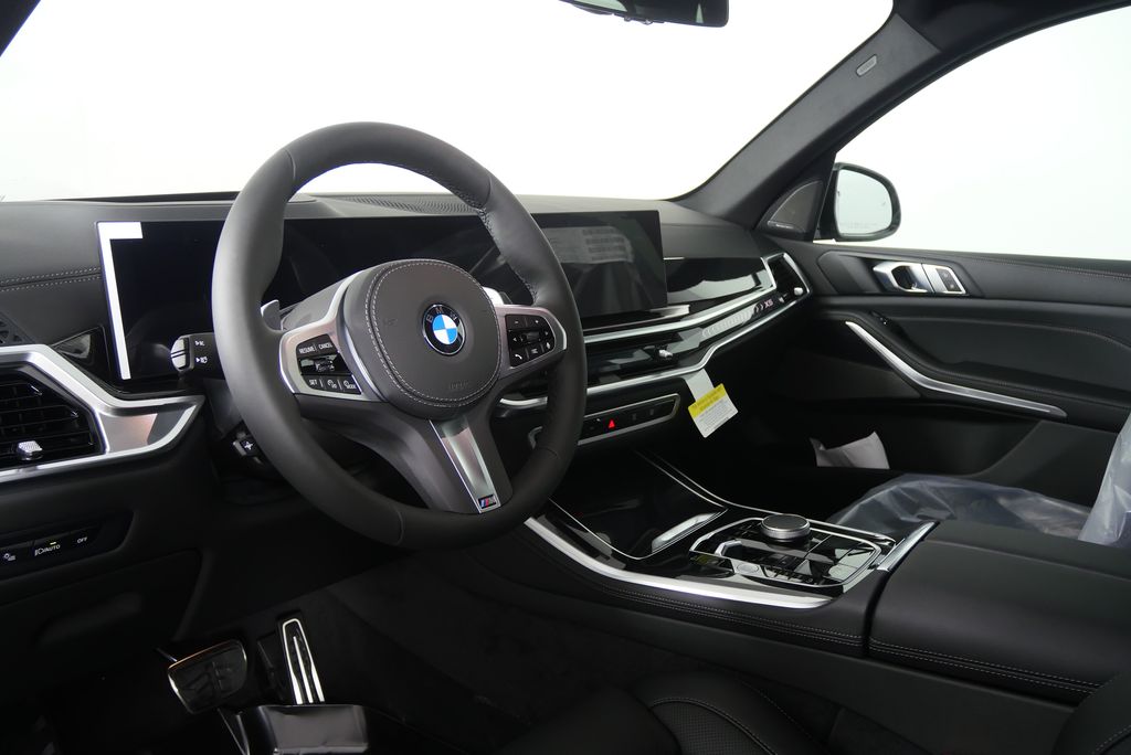 Thumbnail: 2026 BMW X5 - 13
