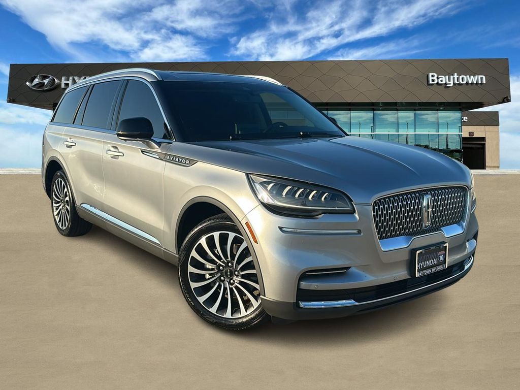 2023 Lincoln Aviator Reserve Silver at Gullo Toyota
