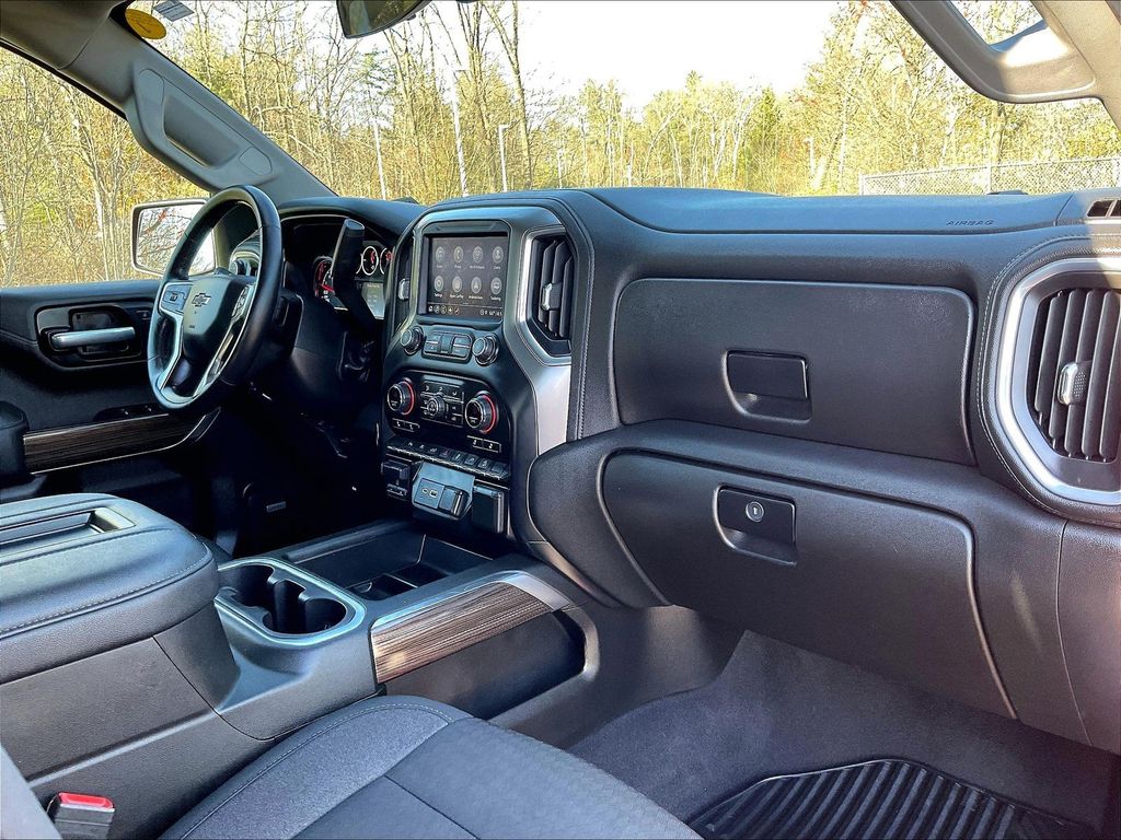 2021 Chevrolet Silverado 1500 — photo 14