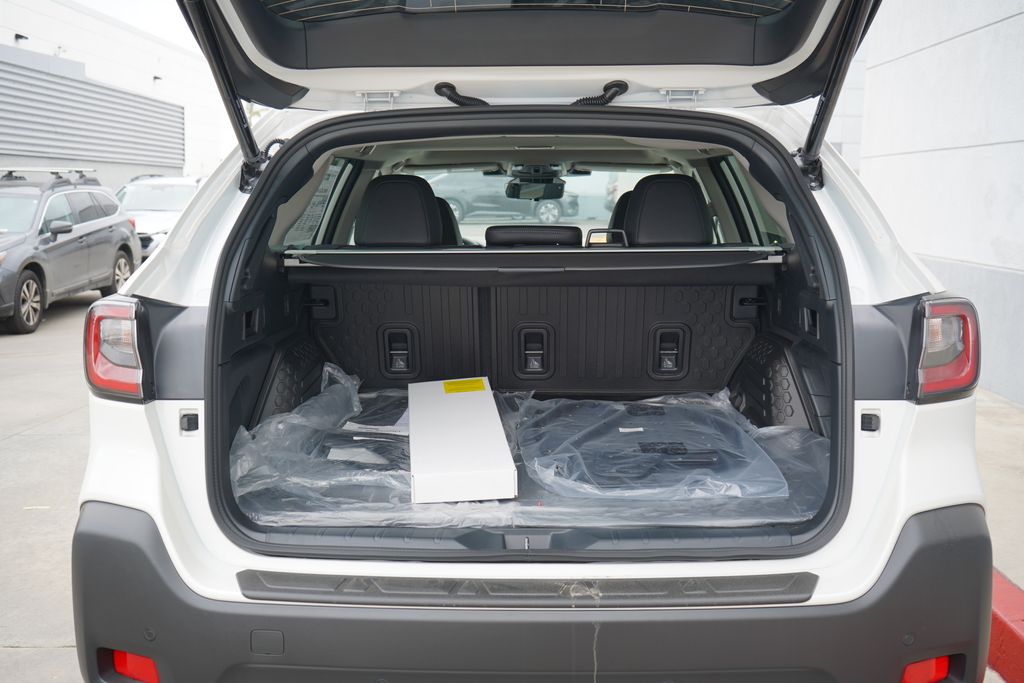 2025 Subaru Outback Touring 19