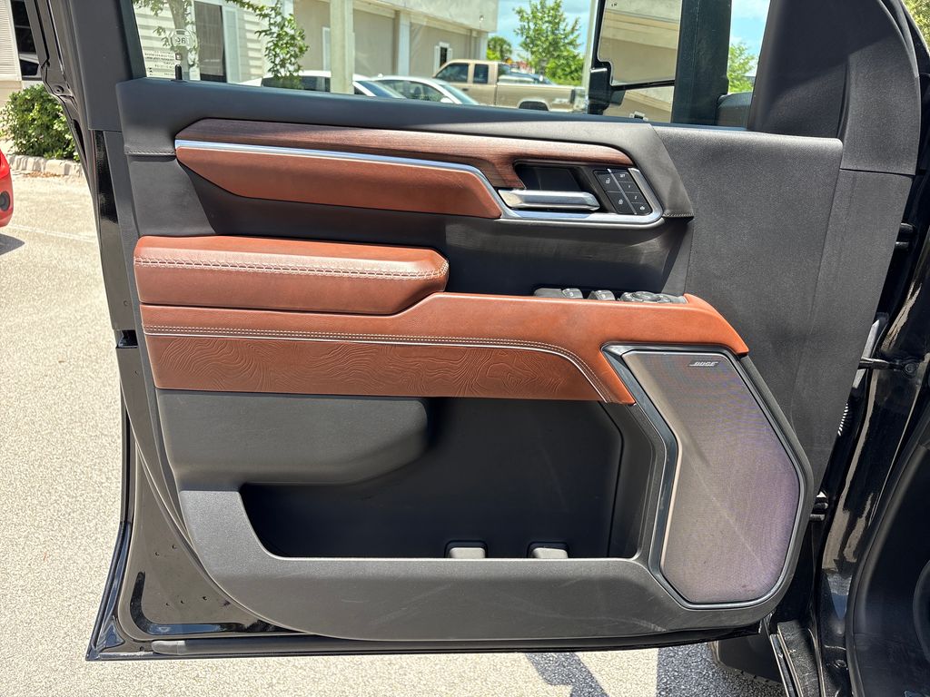 Certified Used 2024  GMC Denali Ultimate image 28