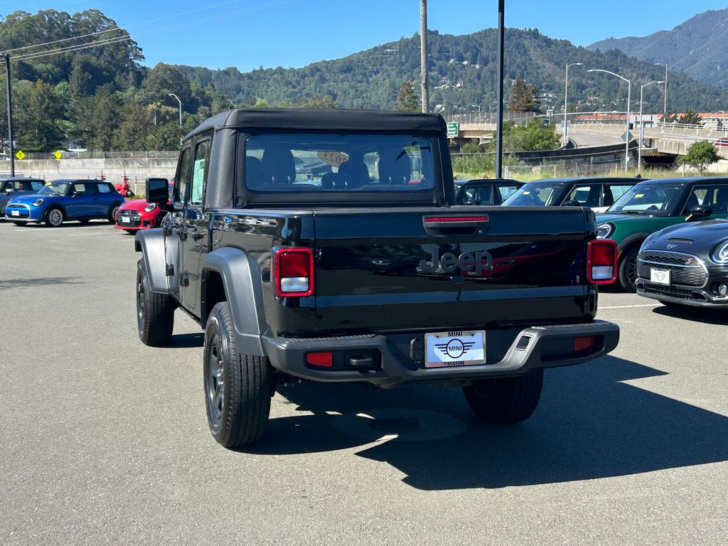 Thumbnail: 2023 Jeep Gladiator - 3