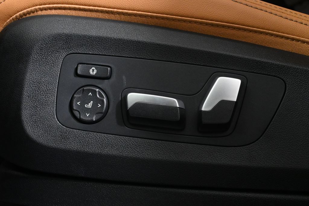 Thumbnail: 2026 BMW X5 - 27