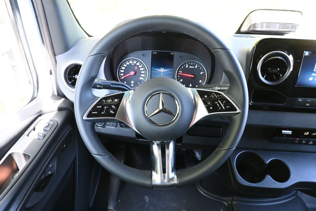 2025 Mercedes-Benz Sprinter 2500 19