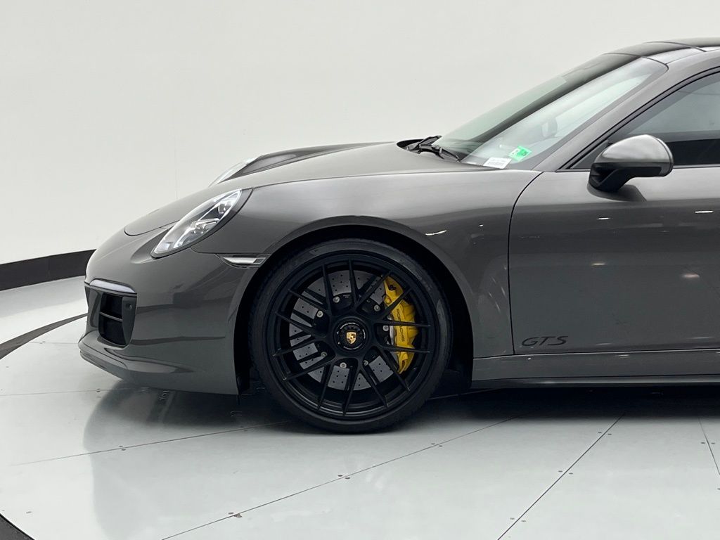 2019 Porsche 911 Carrera 4S 30