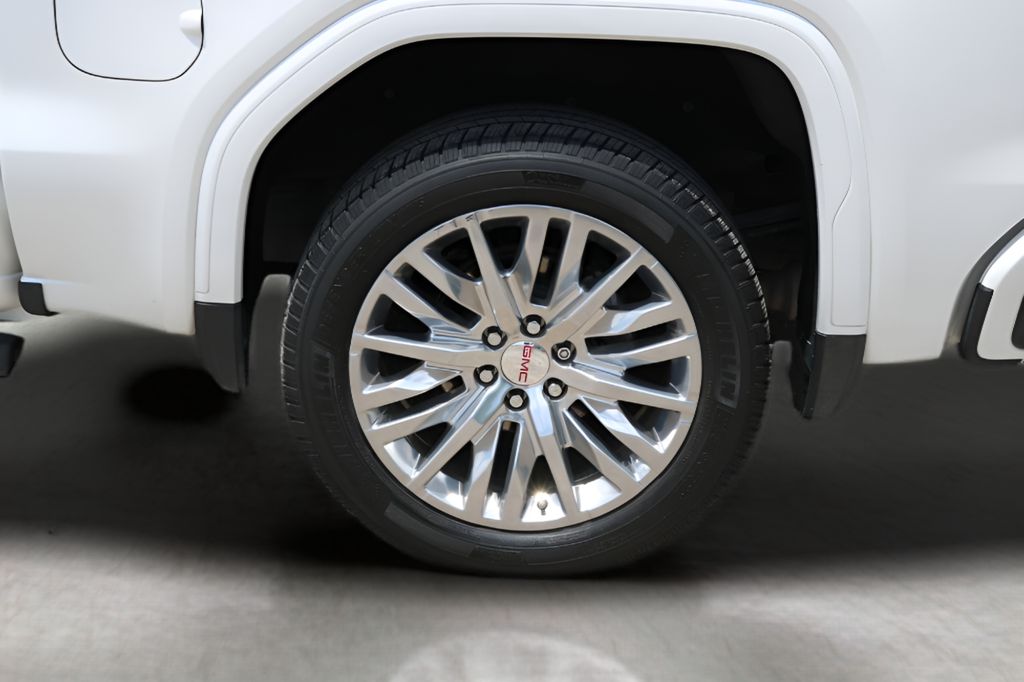 Used 2020 White GMC Denali image 9