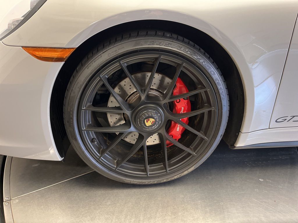 Thumbnail: 2019 Porsche 911 - 11