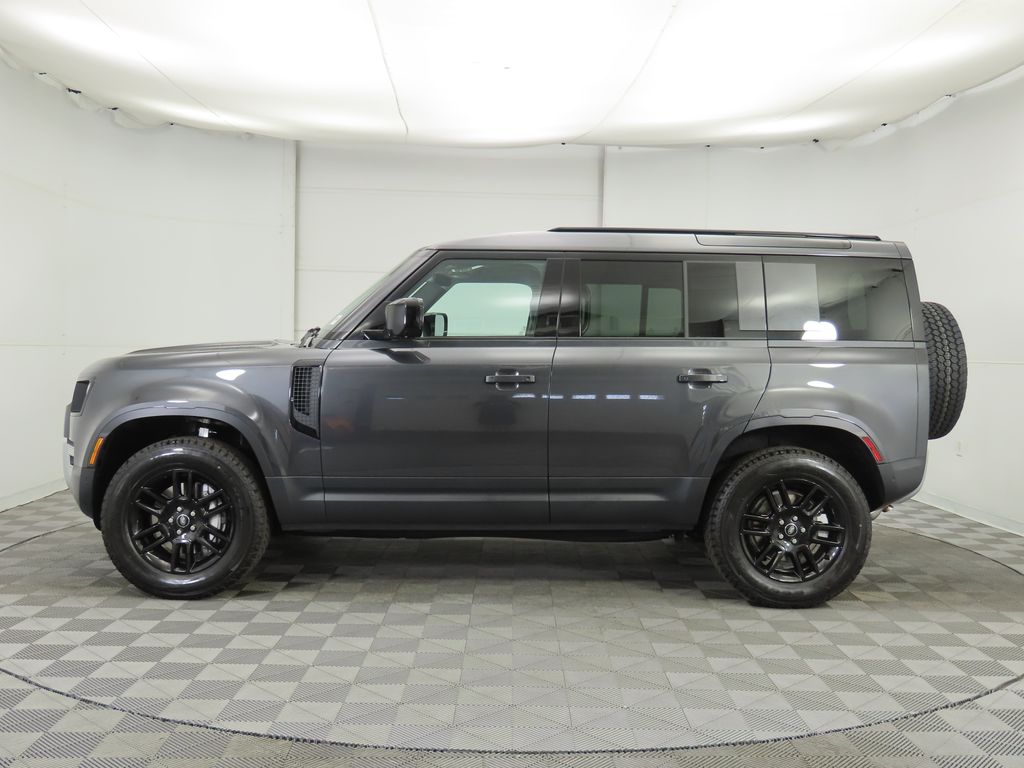2025 Land Rover Defender 110 8