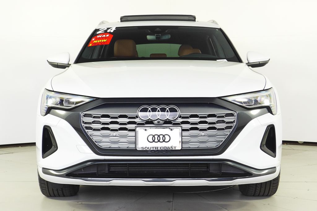 Thumbnail: 2024 Audi Q8 e-tron - 3