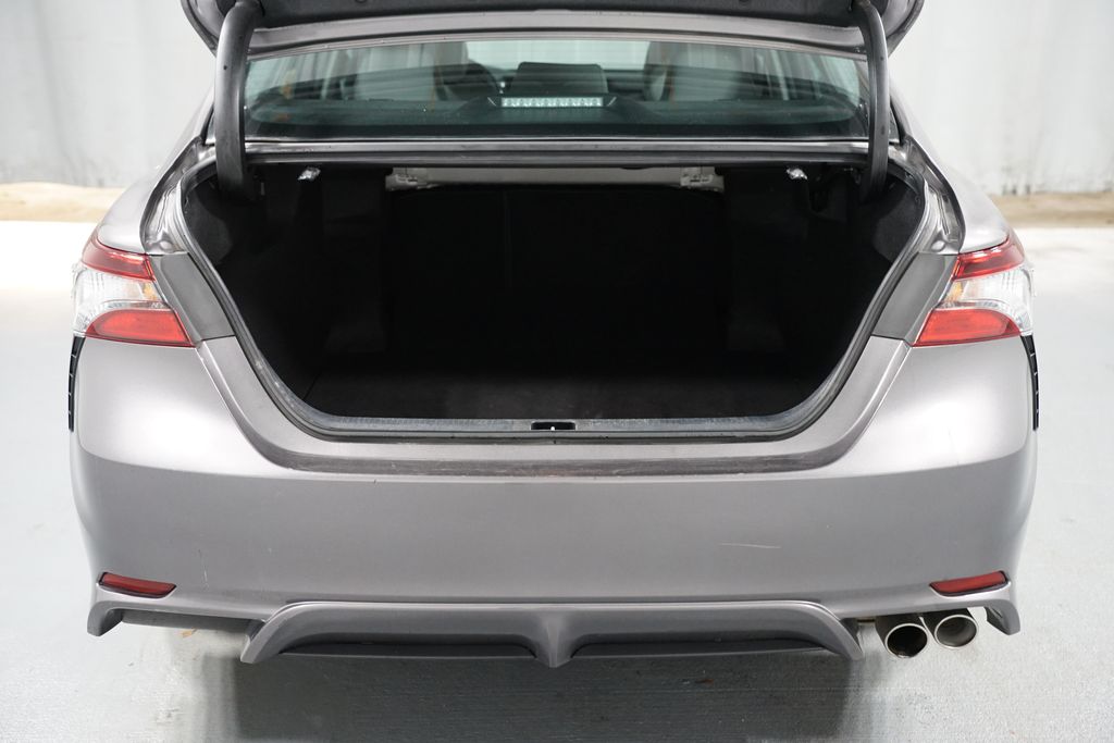 Thumbnail: 2023 Toyota Camry - 32