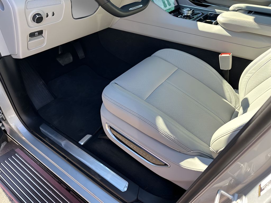 New 2026 Silver Jeep Summit image 28