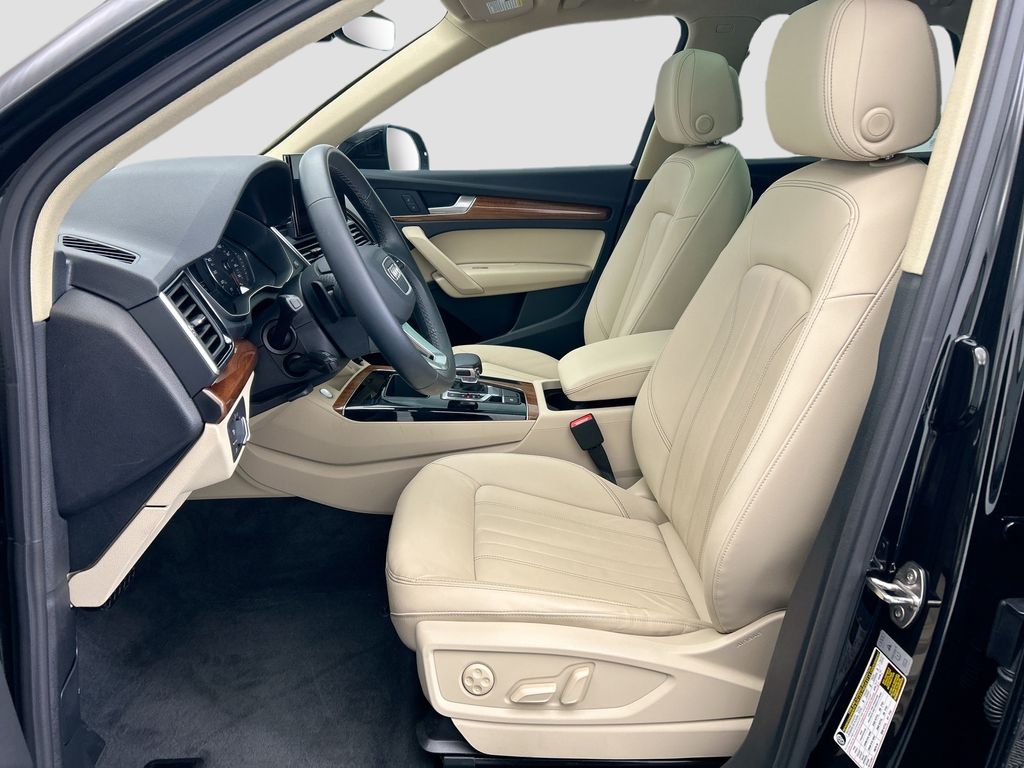 Thumbnail: 2023 Audi Q5 - 17