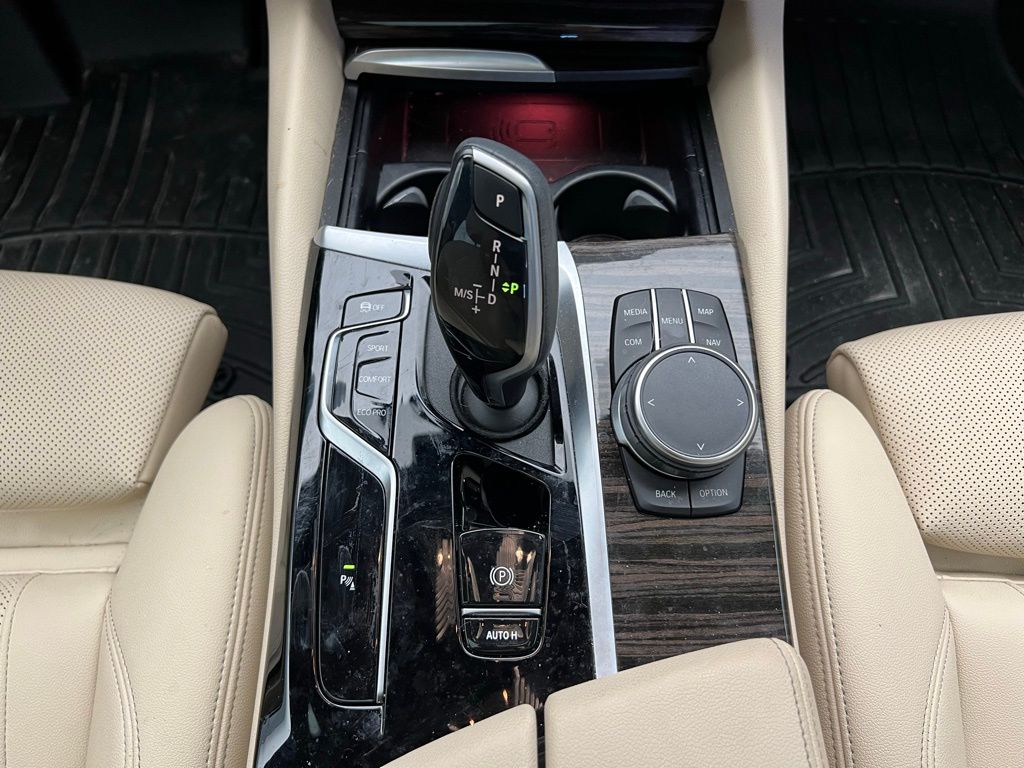 Thumbnail: 2023 BMW 5 Series - 13