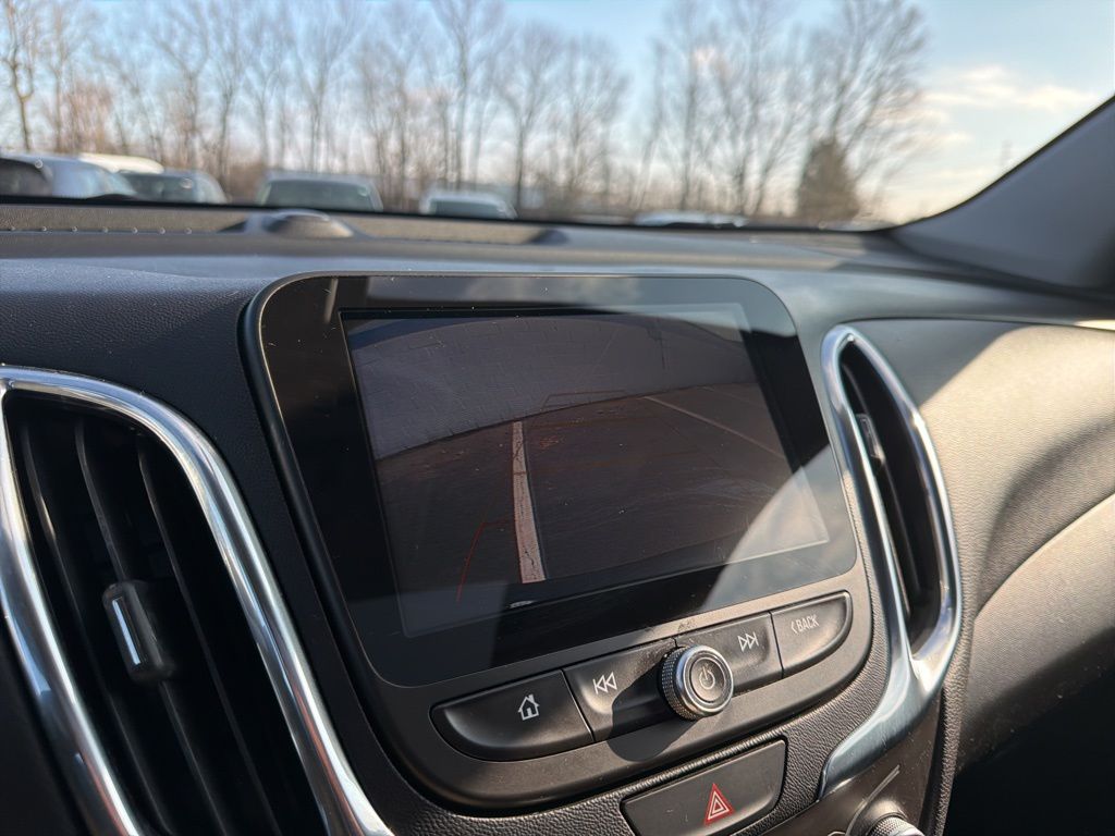 Thumbnail: 2018 Chevrolet Equinox - 31