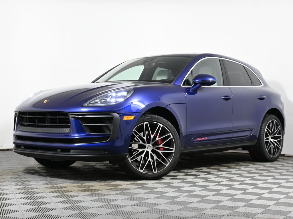 2022 Porsche Macan S -
                Warwick, RI