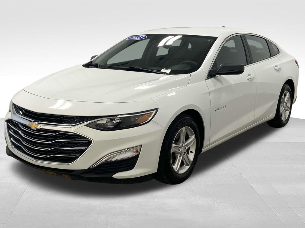 2023 Chevrolet Malibu LS photo 5