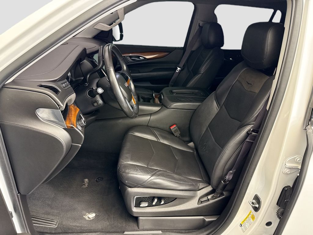 Thumbnail: 2016 Cadillac Escalade - 18