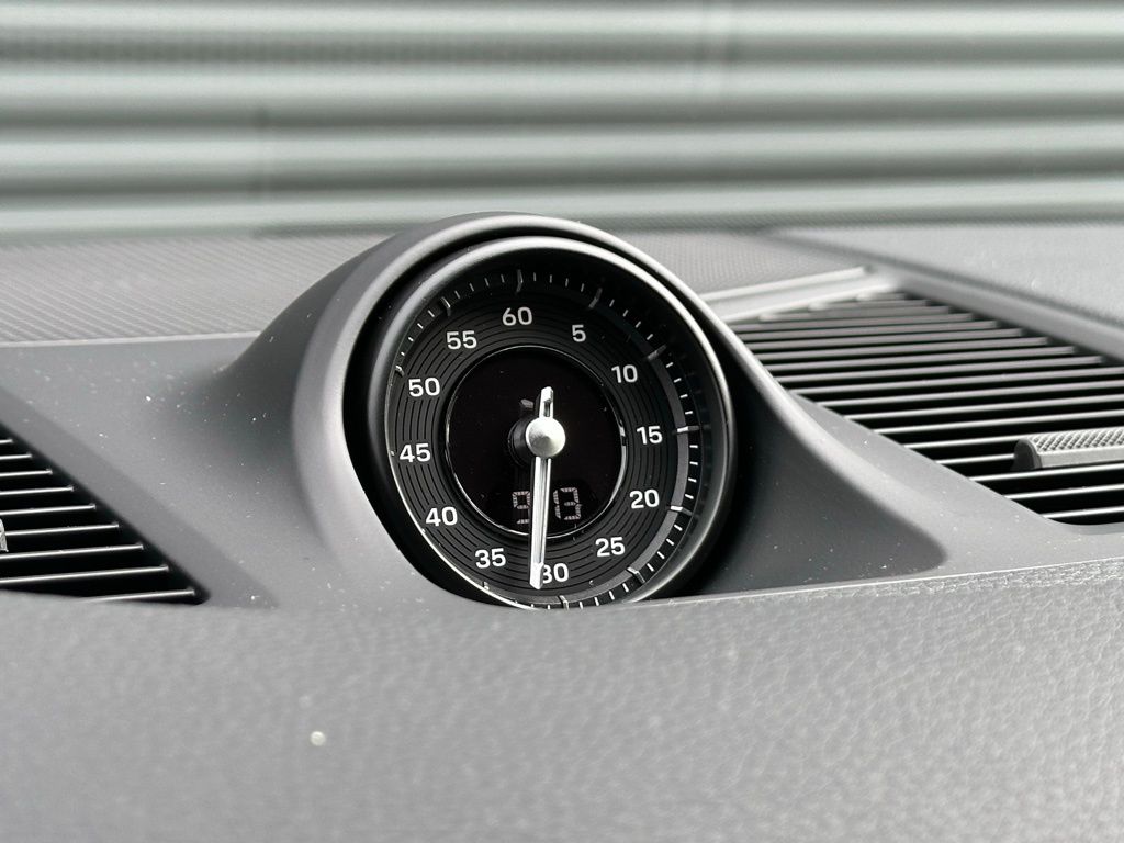 Thumbnail: 2026 Porsche Cayenne - 26