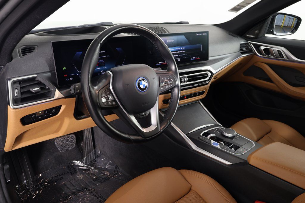 Thumbnail: 2023 BMW i4 - 7
