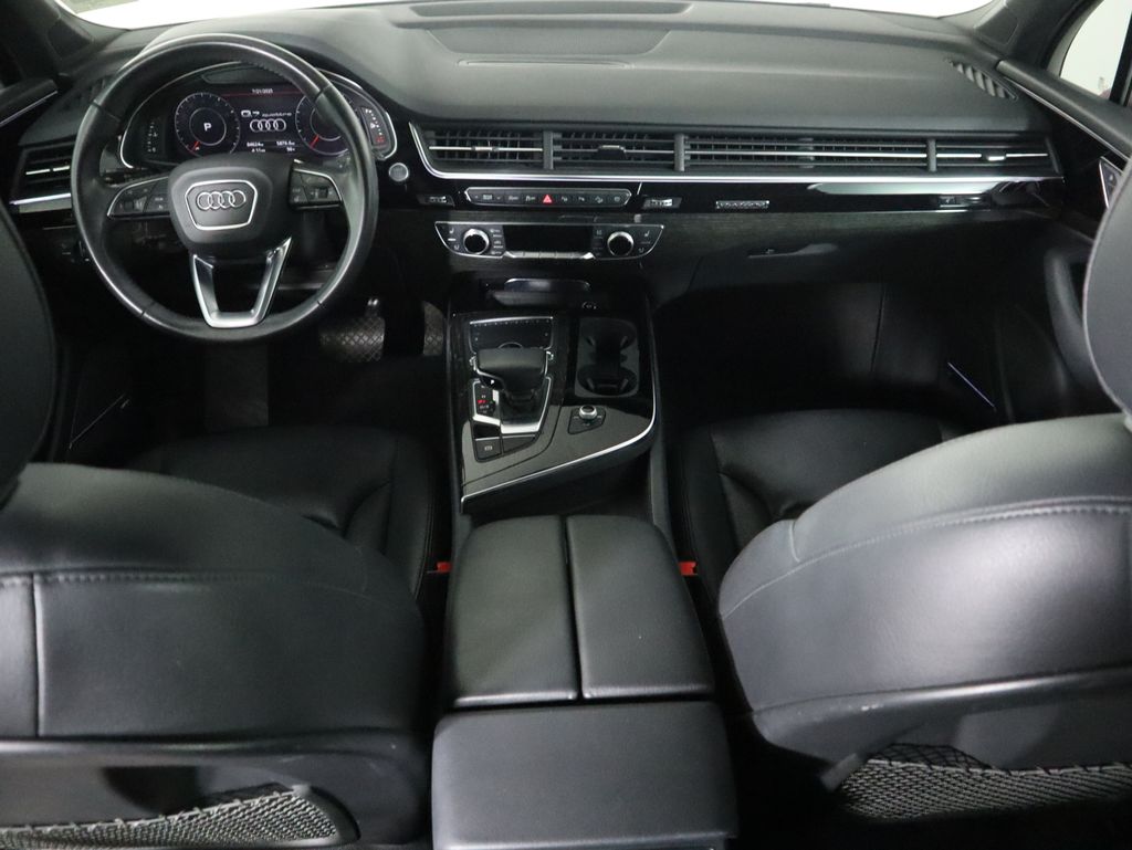Thumbnail: 2019 Audi Q7 - 13