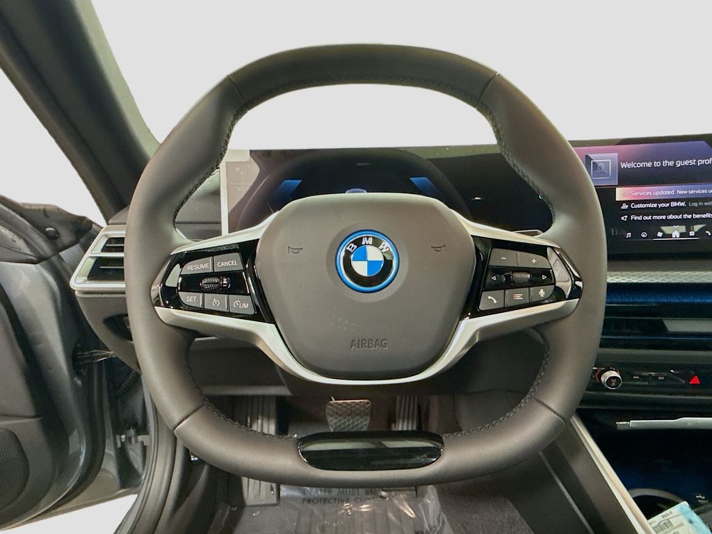 Thumbnail: 2026 BMW i4 - 6