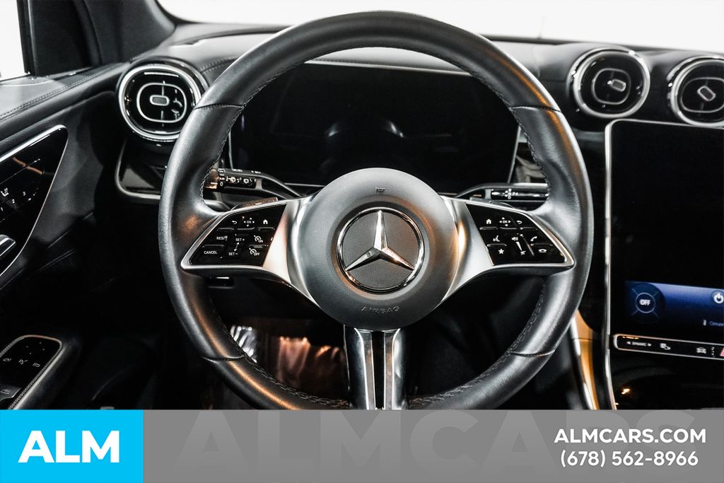Used 2025 White Mercedes-Benz GLC 300 image 17