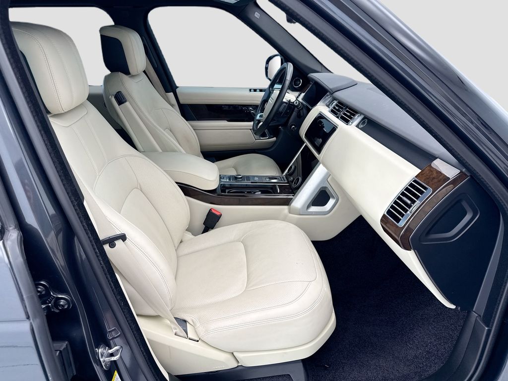 Thumbnail: 2022 Land Rover Range Rover - 20