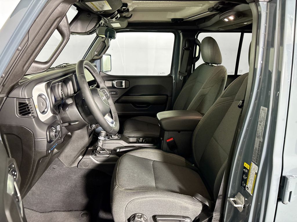 2025 Jeep Wrangler Sahara 4xe