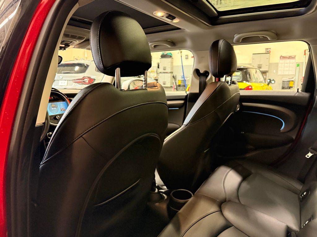 Thumbnail: 2023 MINI Cooper - 21