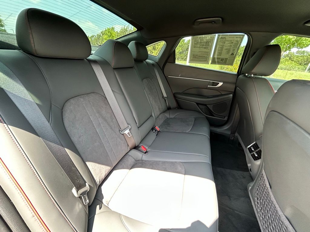 2021 Hyundai Sonata SEL Plus 24