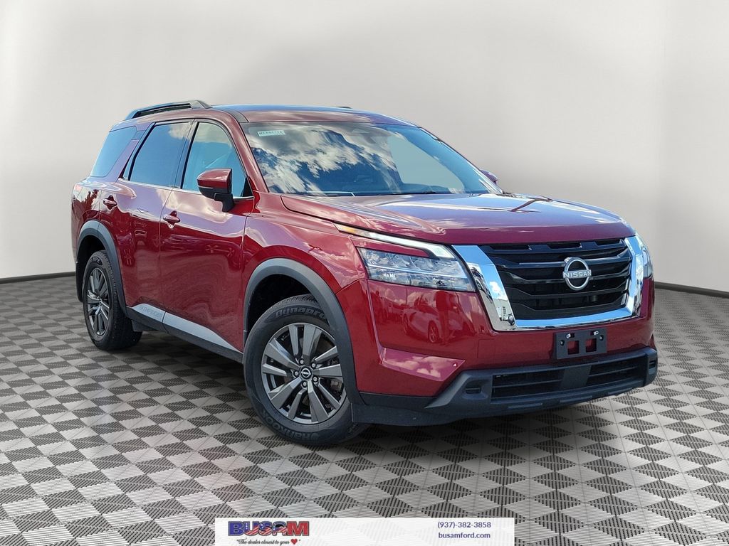  2022 Nissan Pathfinder SV 4WD   