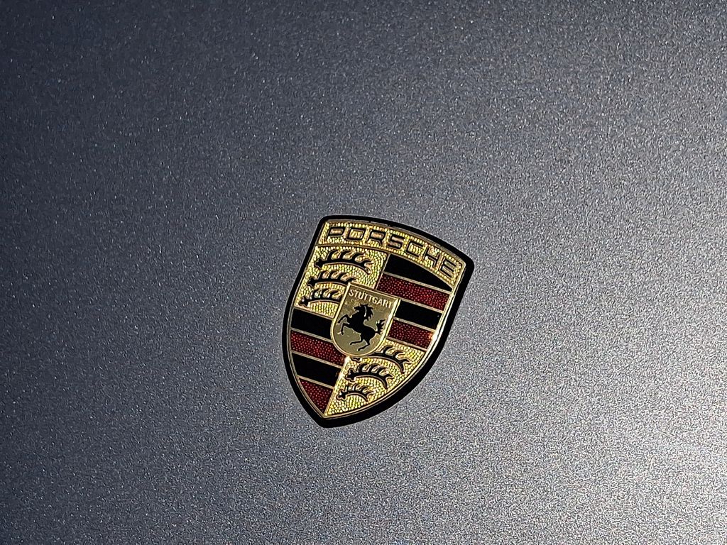 Thumbnail: 2005 Porsche 911 - 30
