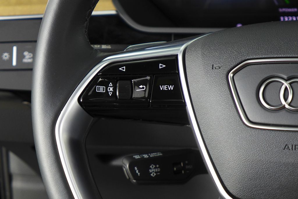 Thumbnail: 2024 Audi Q8 e-tron - 30