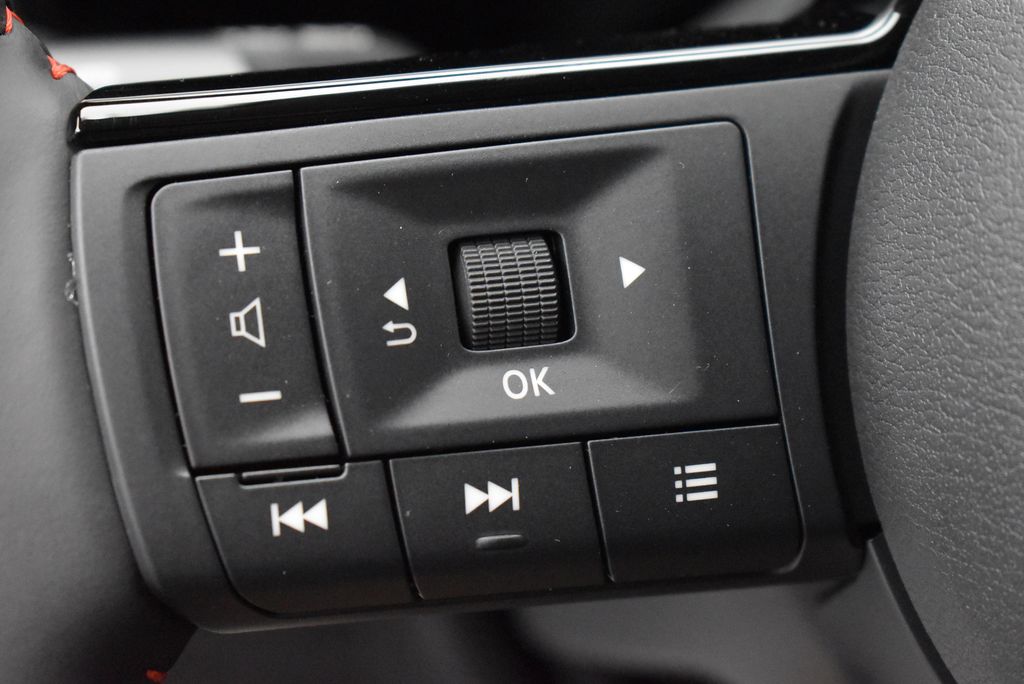 Thumbnail: 2026 Nissan Kicks - 17