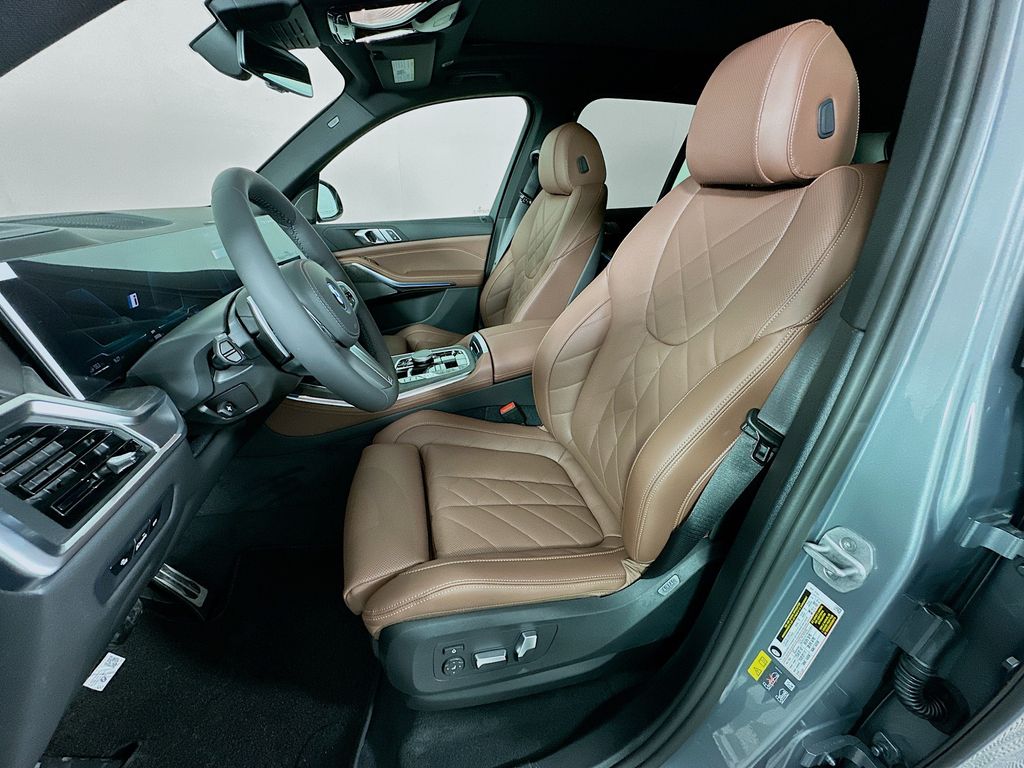 Thumbnail: 2026 BMW X5 - 16