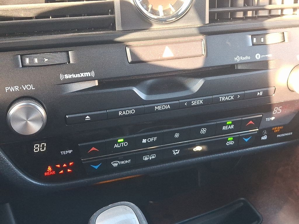 Thumbnail: 2020 Lexus RX - 17