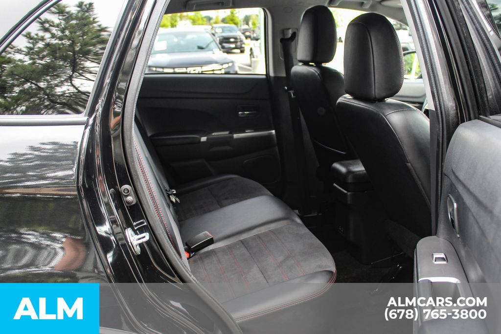 Used 2024 Silver Mitsubishi 2.0 SE image 18