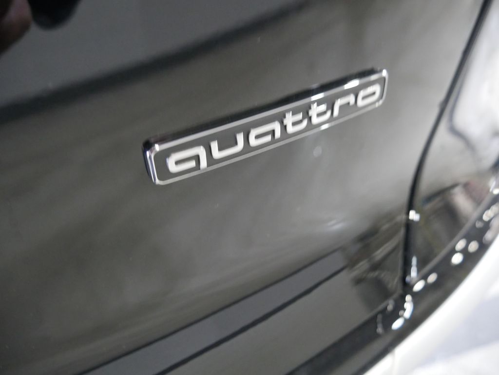 Thumbnail: 2026 Audi Q3 - 10