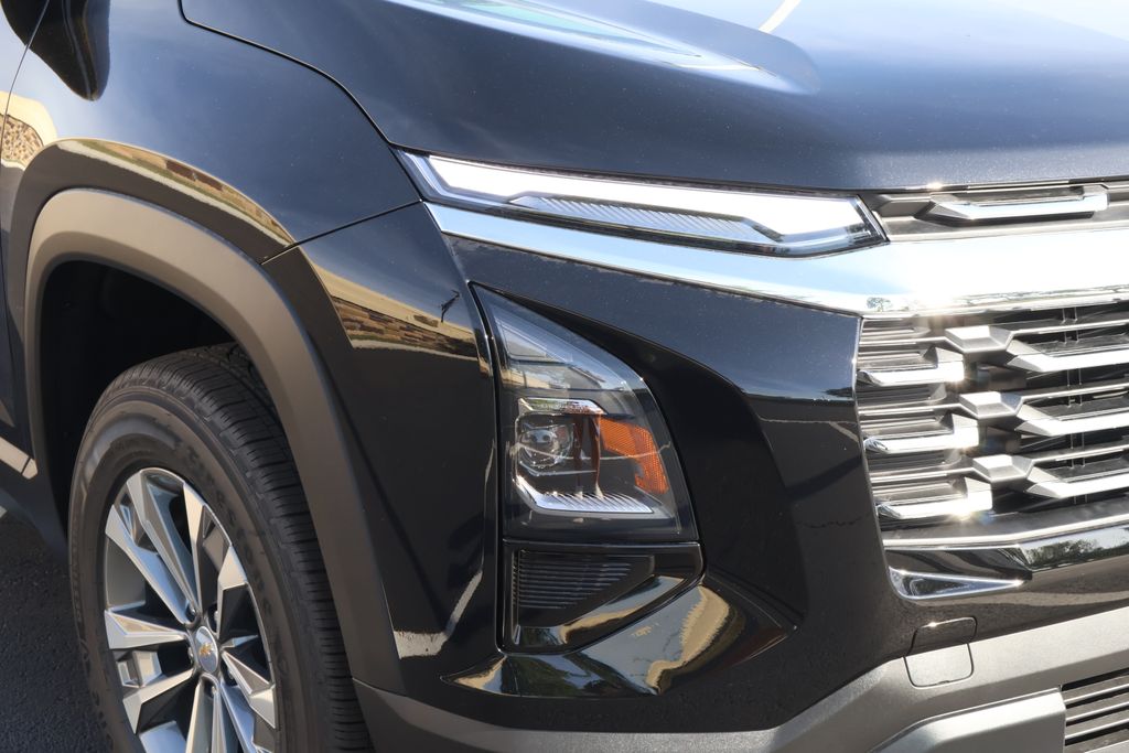 Thumbnail: 2027 Chevrolet Equinox - 3