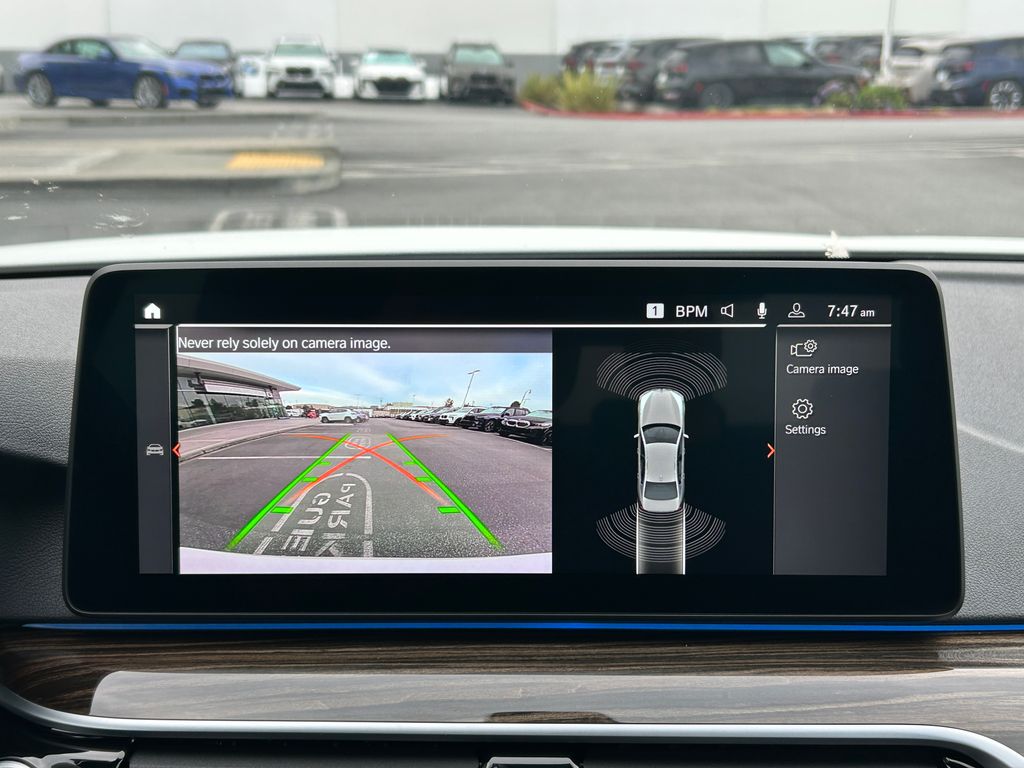 Thumbnail: 2023 BMW 5 Series - 23