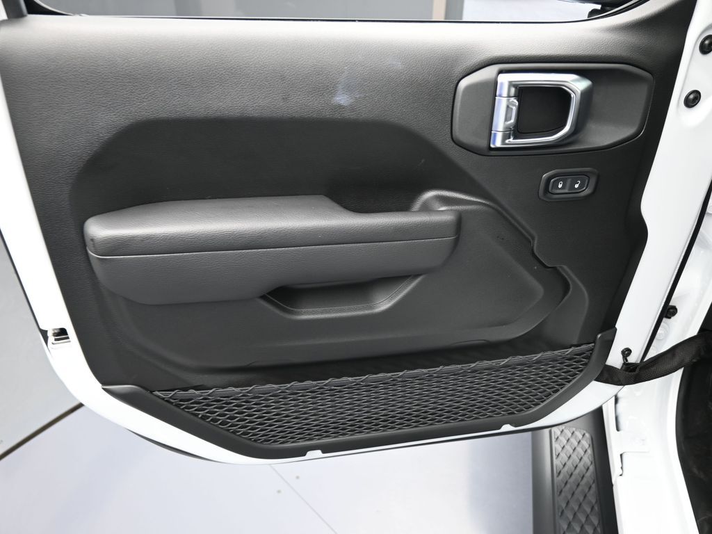 Used 2025 Bright White Clearcoat Jeep Sport image 12