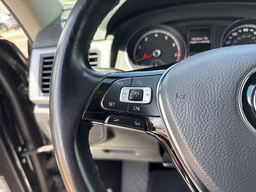 2018 Volkswagen Atlas 3.6L V6 SE Black at Durrett Motor Company