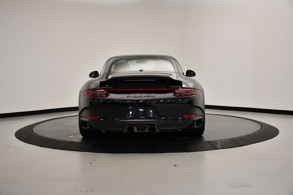Thumbnail: 2018 Porsche 911 - 14